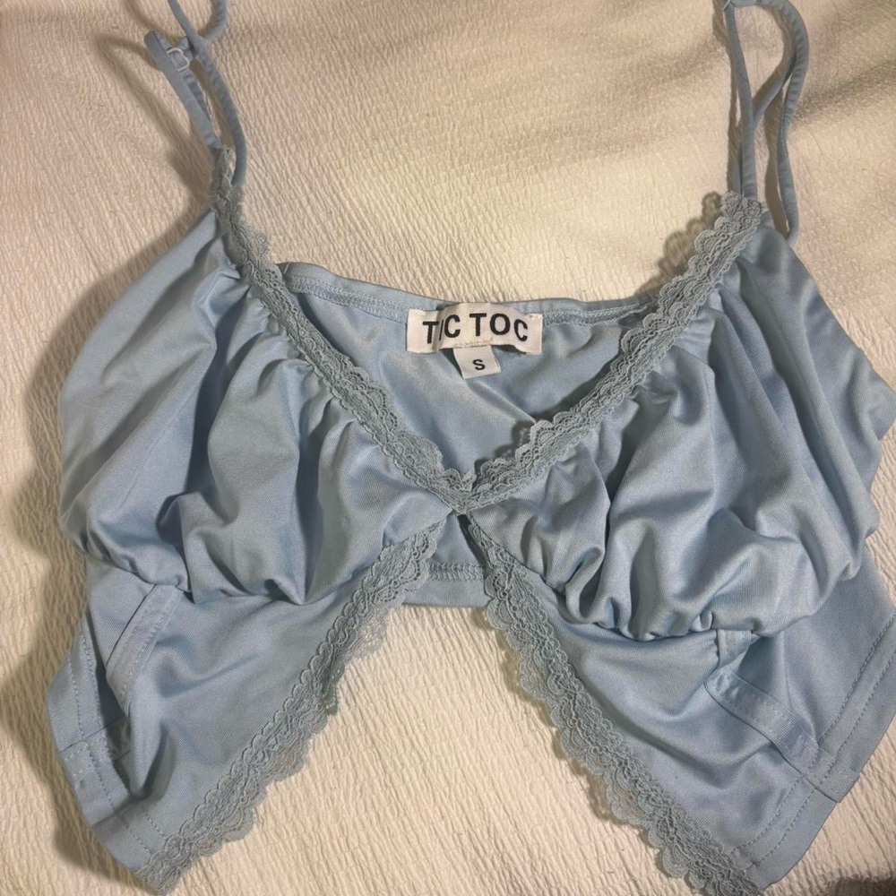 TC TOC Light Blue Lace Trim Crop Top